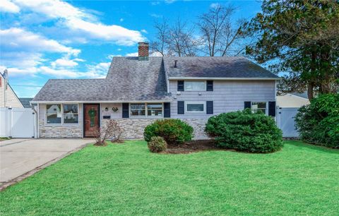 25 Lotus Lane, Westbury, NY 11590 - MLS#: 843054