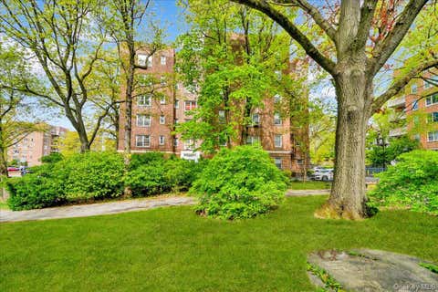 Condo For Sale - 2600 Henry Hudson Parkway #5D<br/> Bronx, NY 10463
