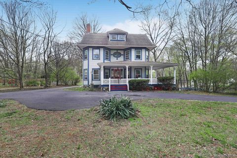 832 Bloomingburg Road Bloomingburg NY 12721