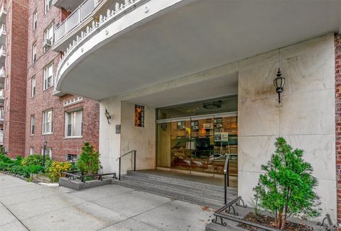 Photo of 104-20 68th Drive #B/21, Forest Hills, NY 11375 (MLS # 982913)