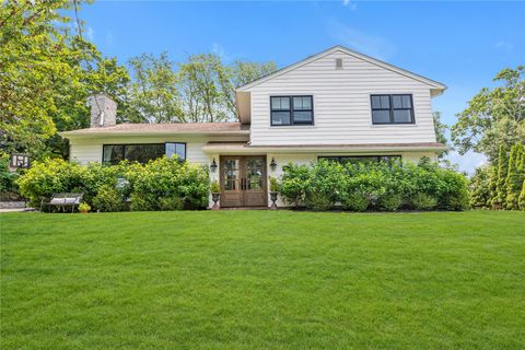 16 Bayview Avenue Port Washington NY 11050