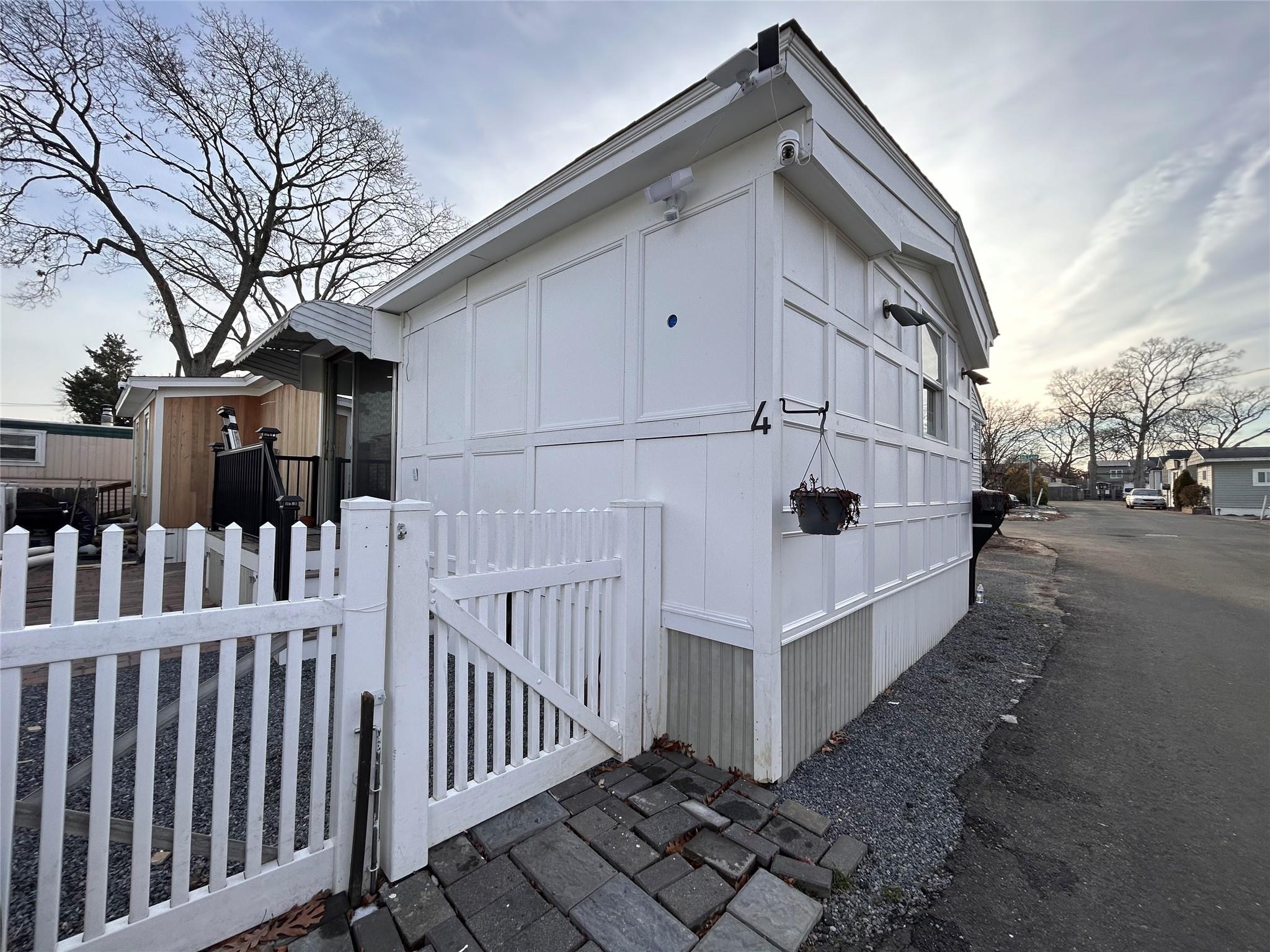 4 Birch Avenue, Bay Shore, New York image 31