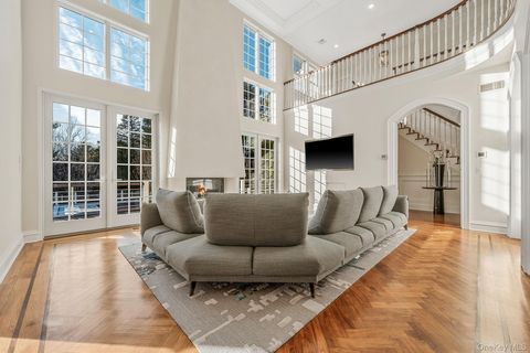 9 Vanderbilt Parkway Dix Hills NY 11746