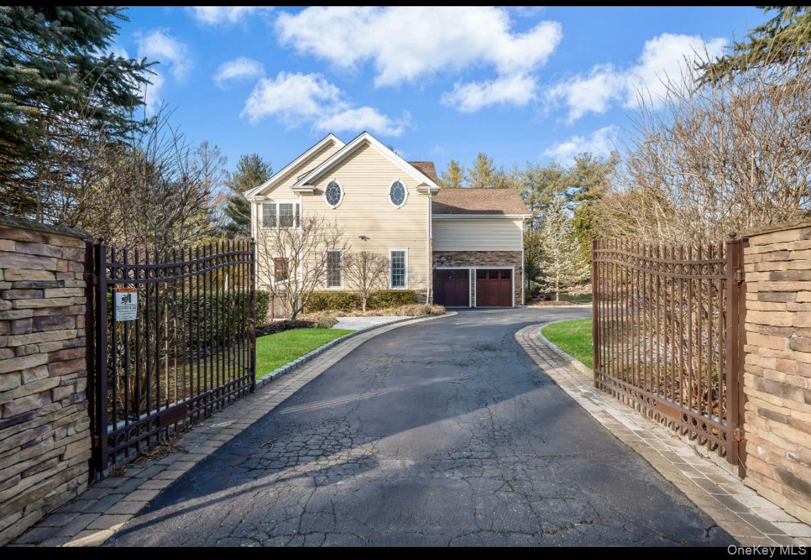 9 Vanderbilt Parkway