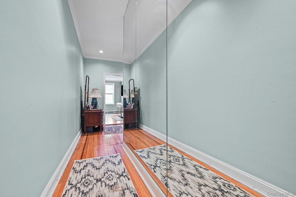 Photo of 185 Atlantic Avenue #C1, Lynbrook, NY 11563 (MLS # 965209)