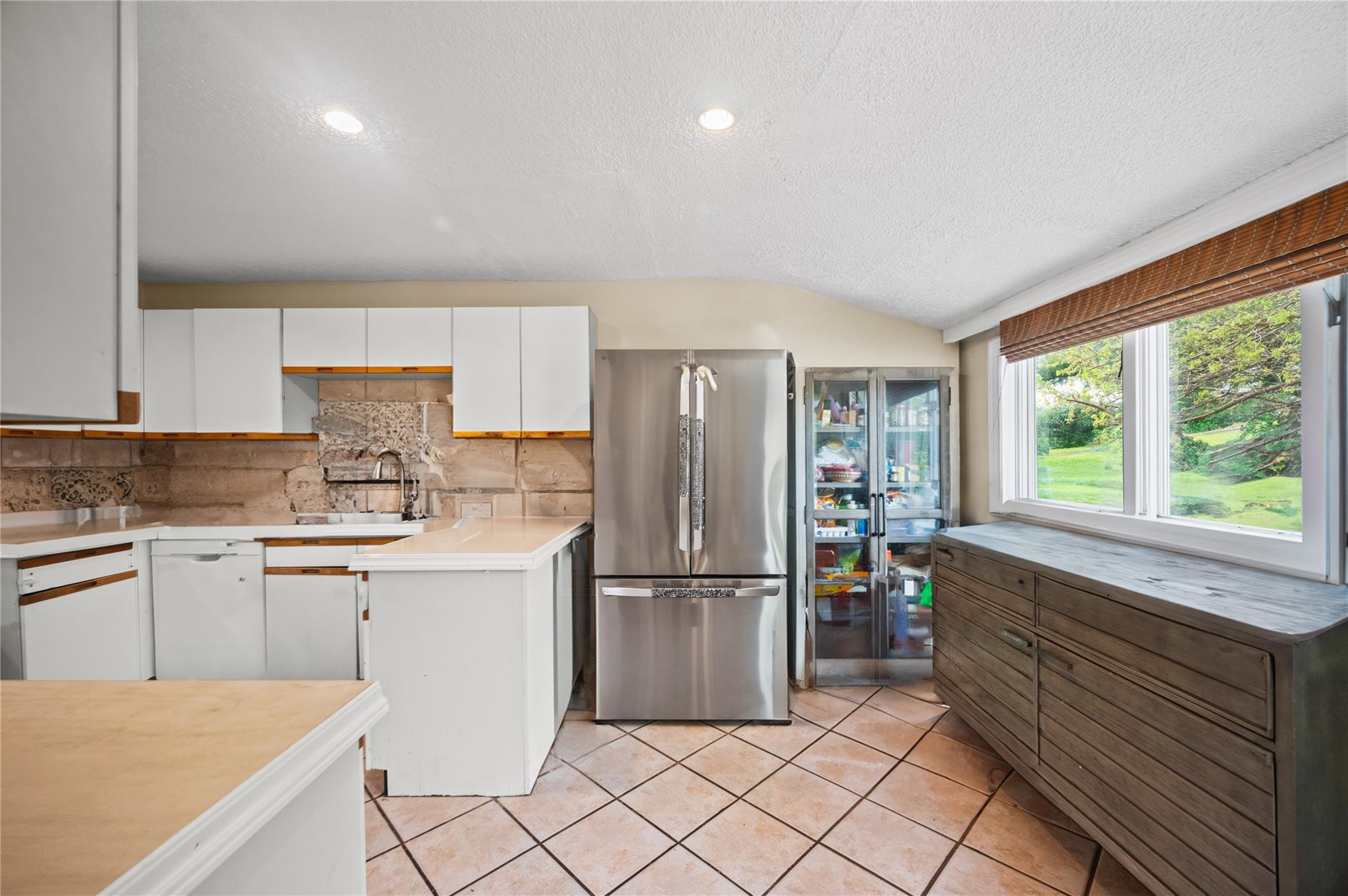 211 Cantiague Rock Road, Westbury, New York image 7