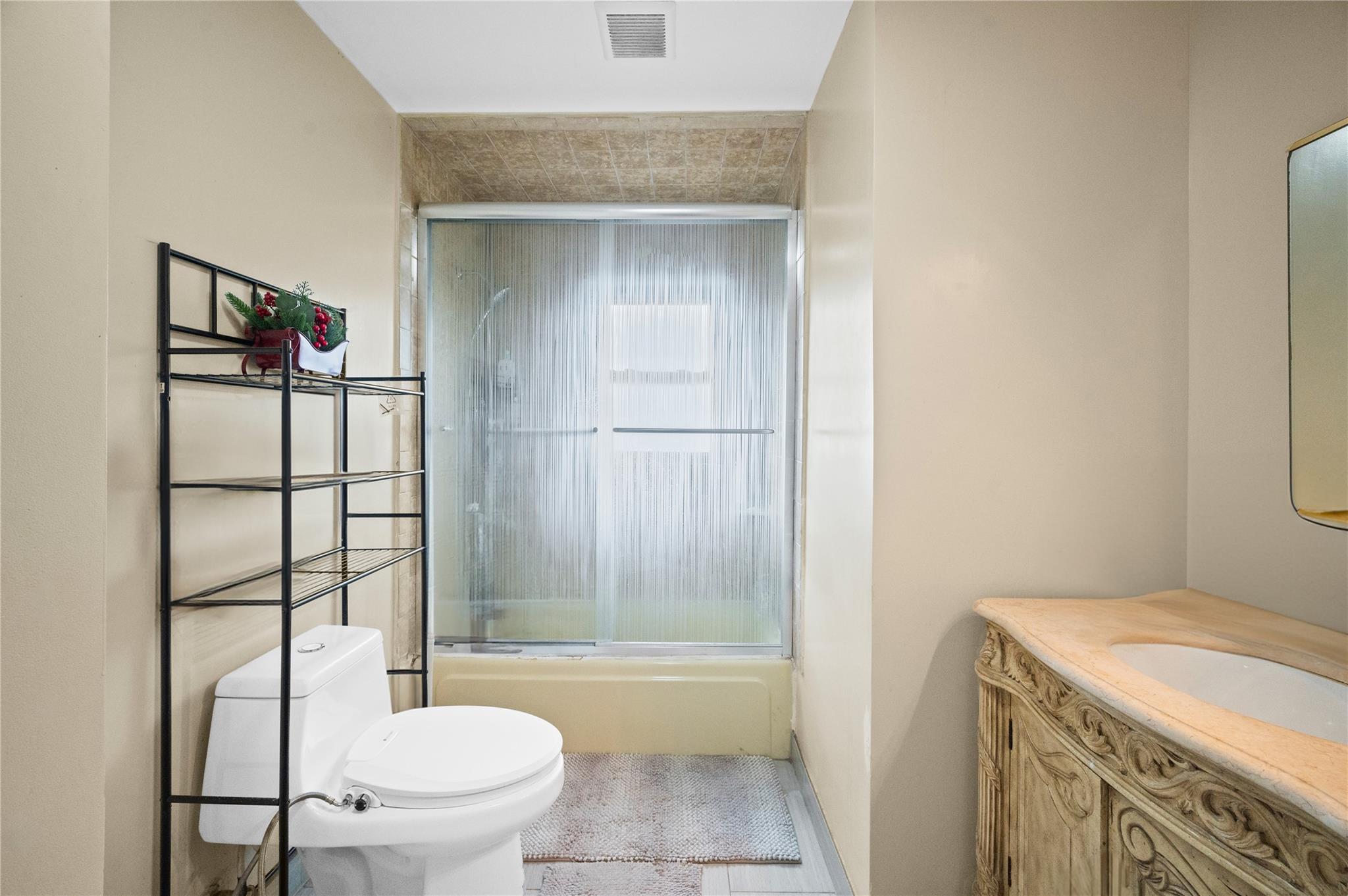 211 Cantiague Rock Road, Westbury, New York image 13
