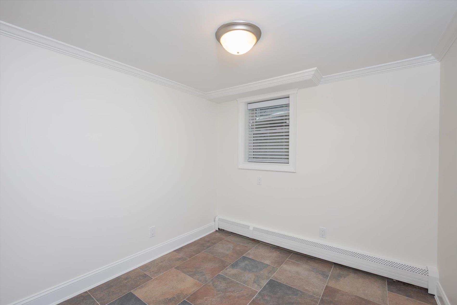 Long Beach, New York 11561, United States, 7 Bedrooms Bedrooms, ,3 BathroomsBathrooms,Residential,Pending,124085