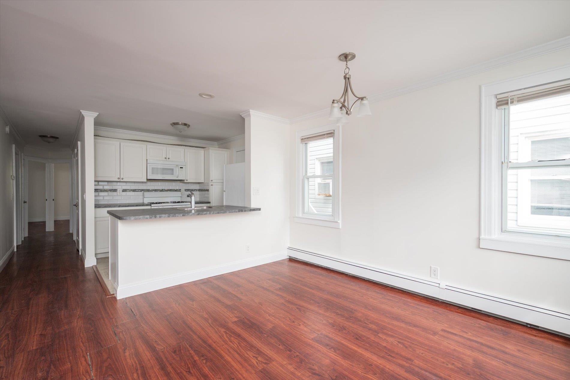 Long Beach, New York 11561, United States, 7 Bedrooms Bedrooms, ,3 BathroomsBathrooms,Residential,Pending,124085