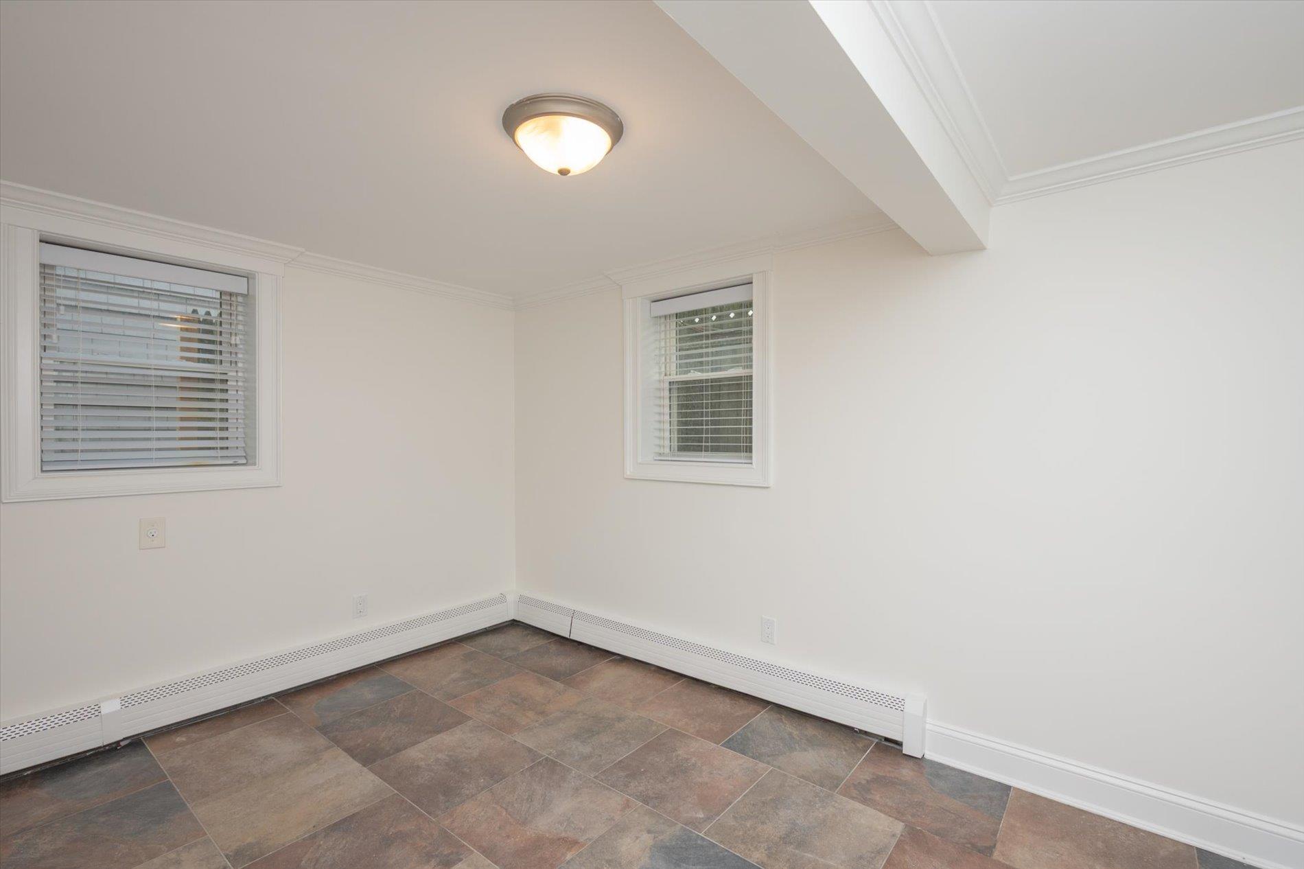 Long Beach, New York 11561, United States, 7 Bedrooms Bedrooms, ,3 BathroomsBathrooms,Residential,Pending,124085