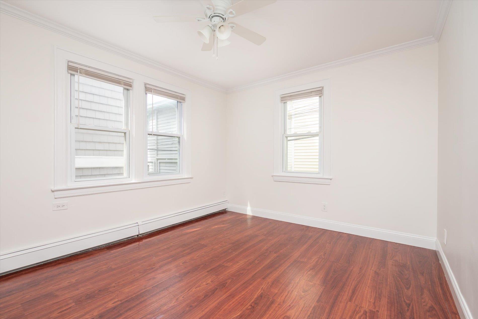 Long Beach, New York 11561, United States, 7 Bedrooms Bedrooms, ,3 BathroomsBathrooms,Residential,Pending,124085