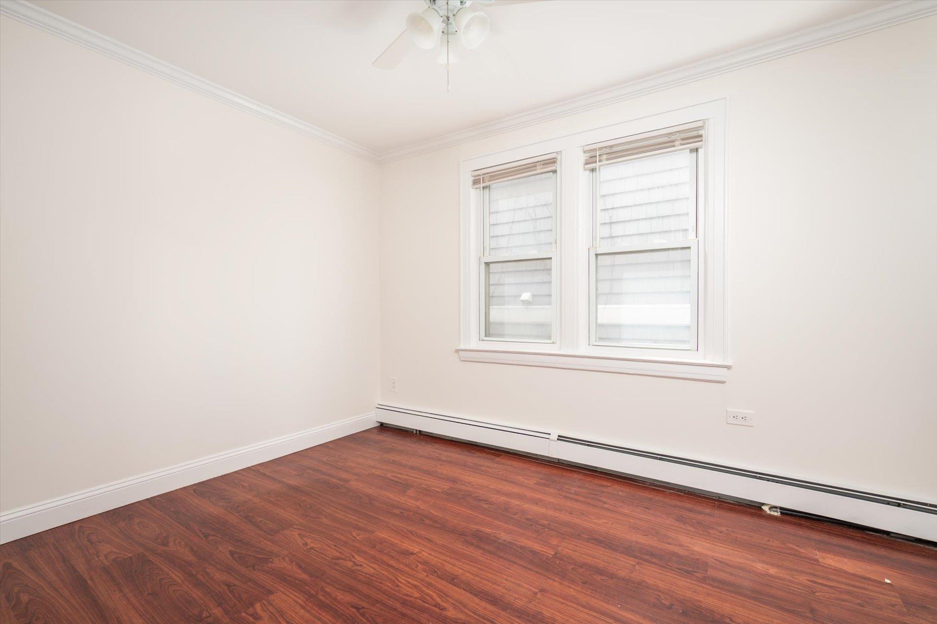 Long Beach, New York 11561, United States, 7 Bedrooms Bedrooms, ,3 BathroomsBathrooms,Residential,Pending,124085