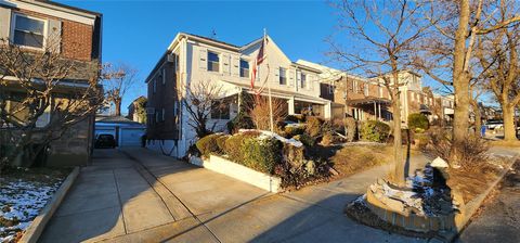 13637 72nd Avenue, Flushing, NY 11367 - #: 817685