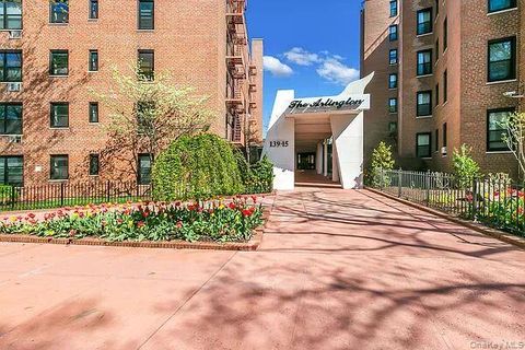 Homes For Sale - 139-15 83rd Avenue #305<br/> Briarwood, NY 11435