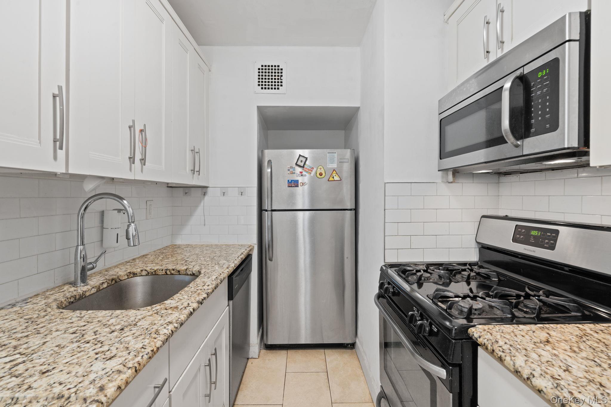 139-15 83rd Avenue 305