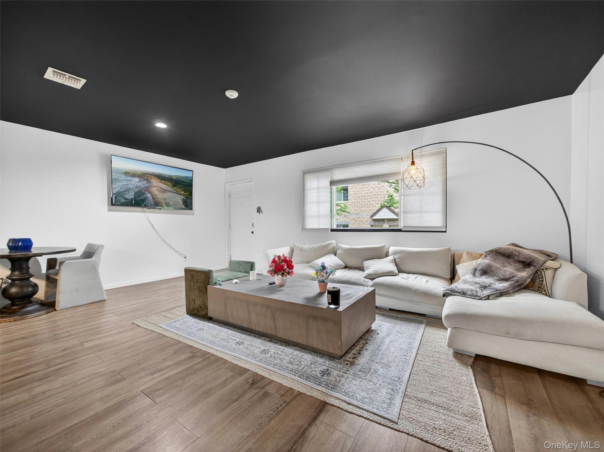 8 Klint Court
