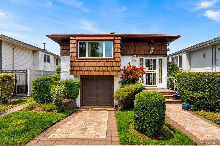 Photo of 2508 E 64th Street, Brooklyn, NY 11234 (MLS # 1029885)