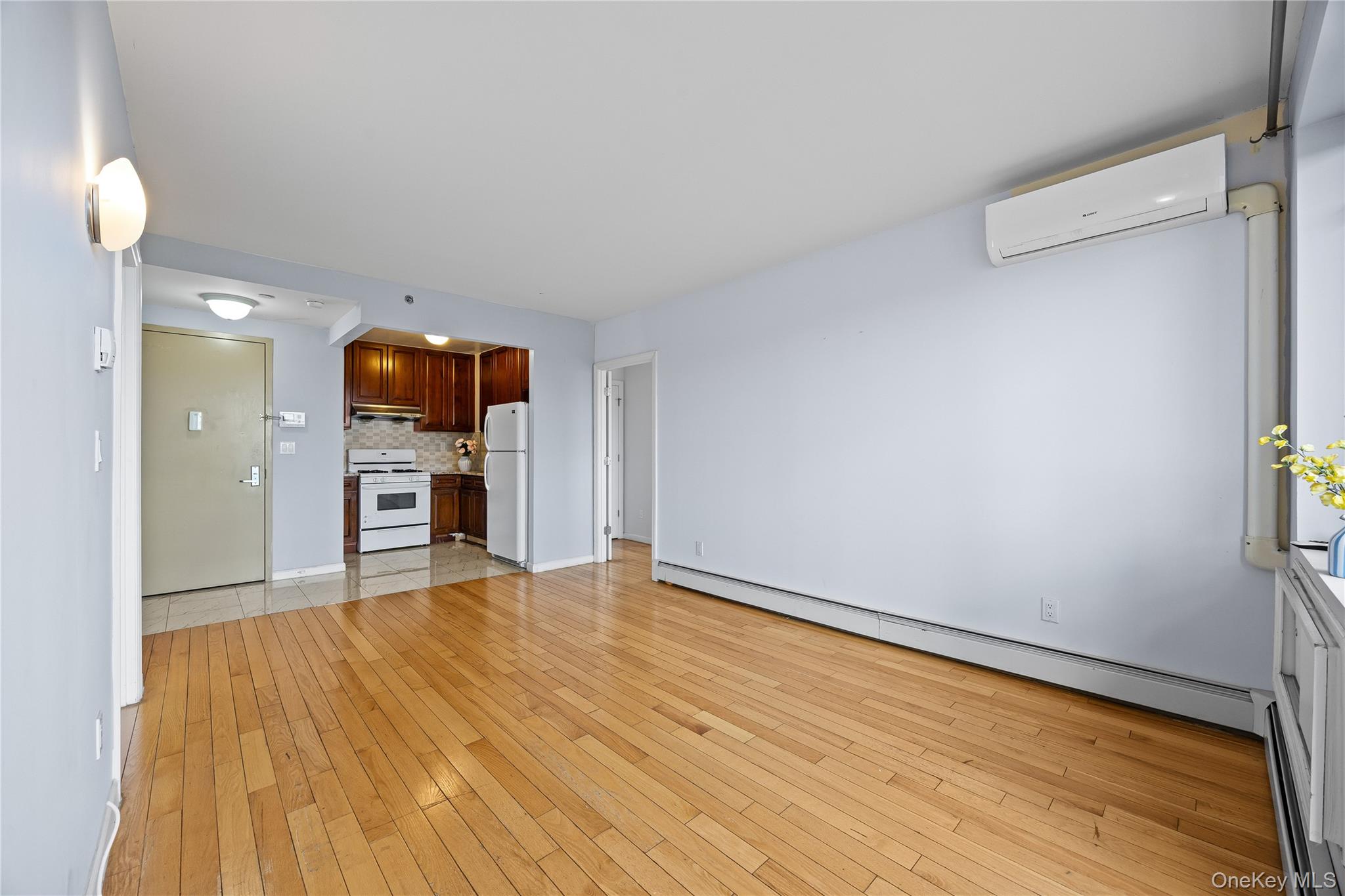 136-21 Latimer Place 5H