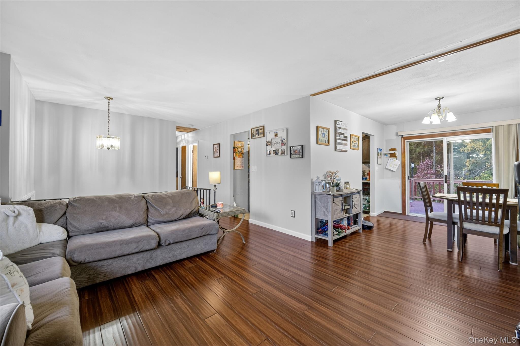 Poughkeepsie, New York 12603, United States, 4 Bedrooms Bedrooms, ,2 BathroomsBathrooms,Residential,Active,234024