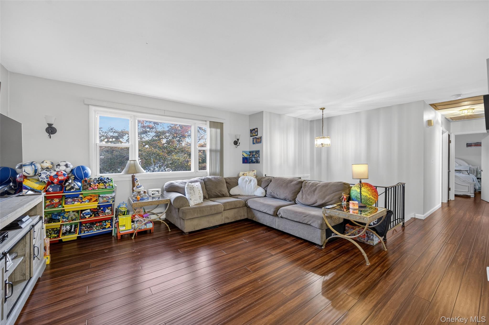 Poughkeepsie, New York 12603, United States, 4 Bedrooms Bedrooms, ,2 BathroomsBathrooms,Residential,Active,234024