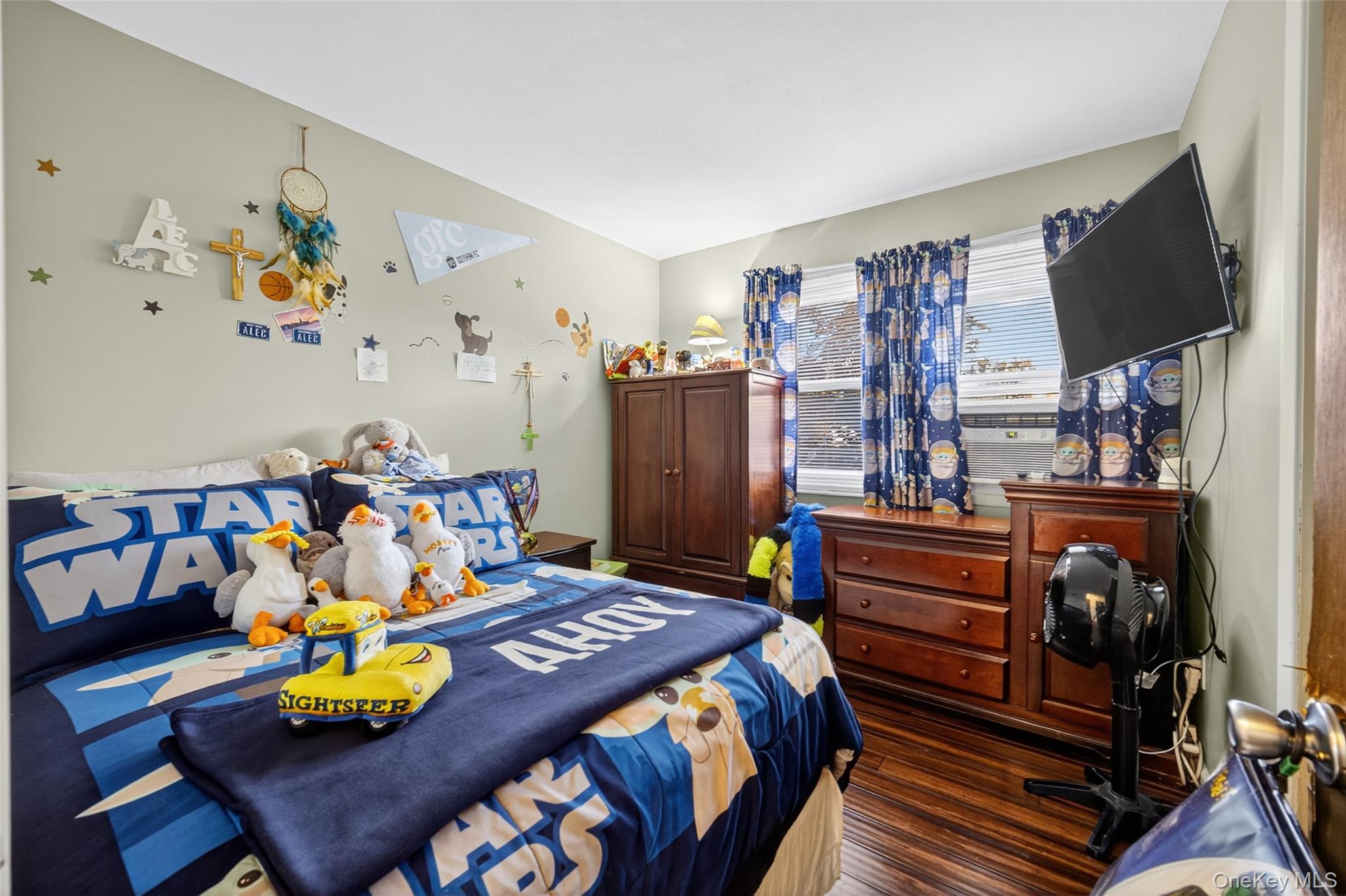 Poughkeepsie, New York 12603, United States, 4 Bedrooms Bedrooms, ,2 BathroomsBathrooms,Residential,Active,234024