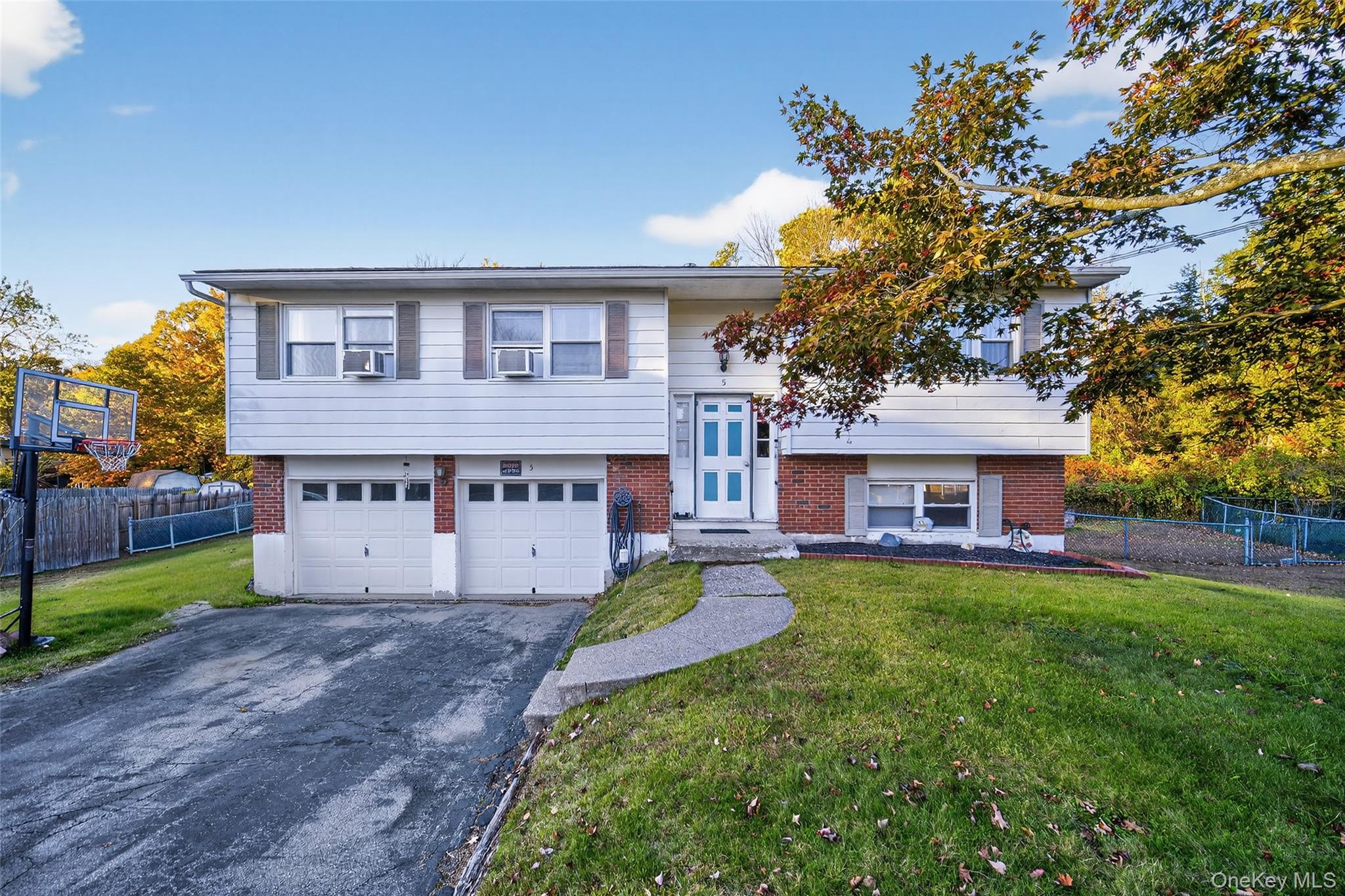 Poughkeepsie, New York 12603, United States, 4 Bedrooms Bedrooms, ,2 BathroomsBathrooms,Residential,Active,234024