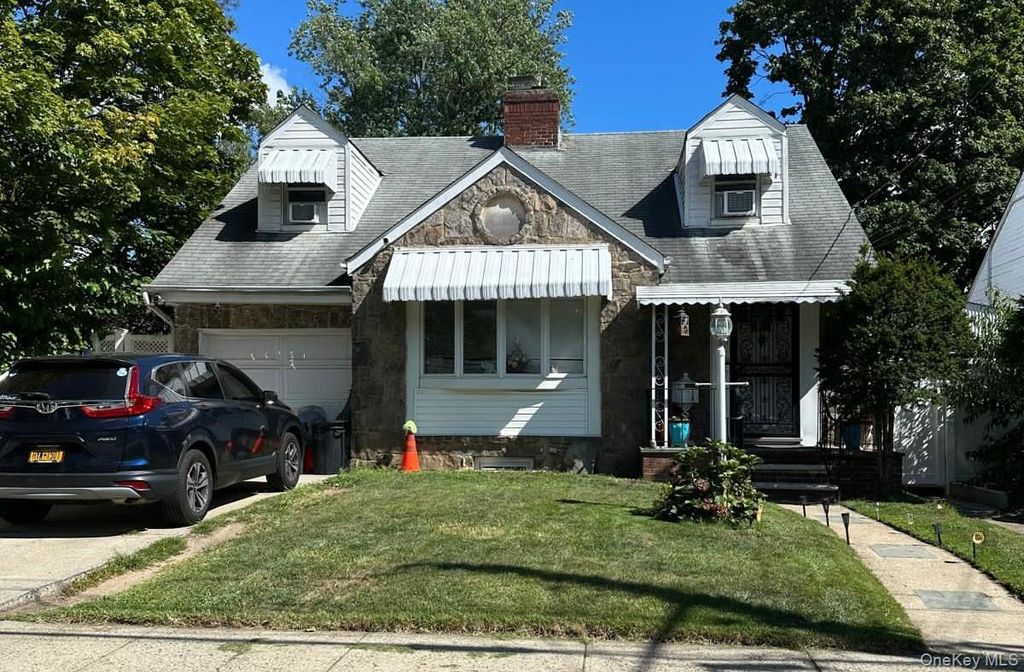 Photo of 613 Adams Avenue, Hempstead, NY 11552 (MLS # 946860)