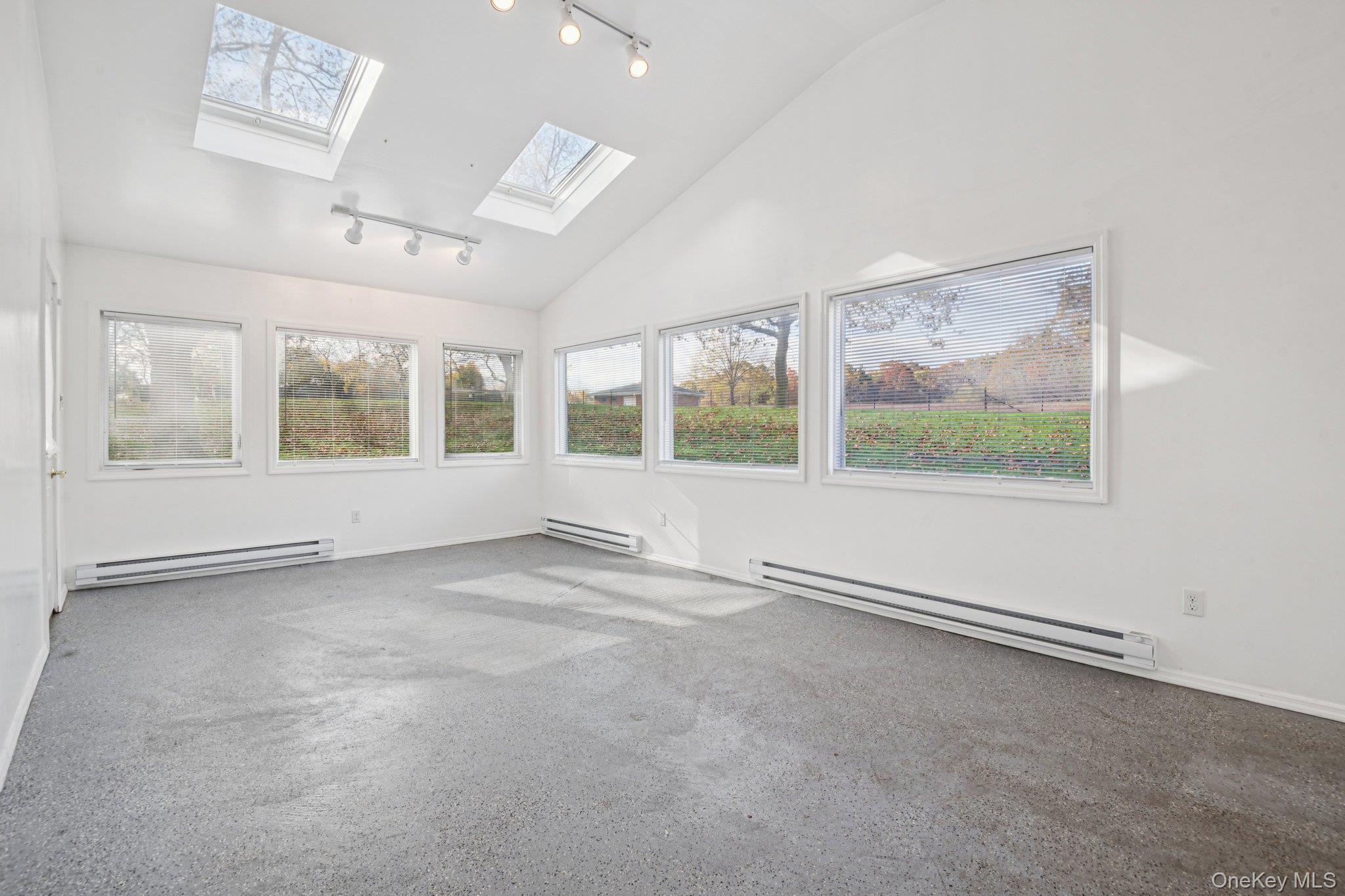 5 Fredricksburg Court