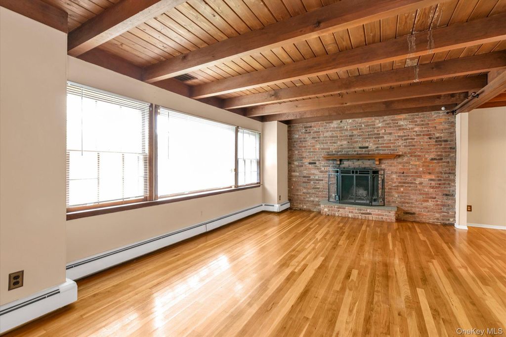 Photo of 21 Beech Place, Huntington, NY 11743 (MLS # 994604)