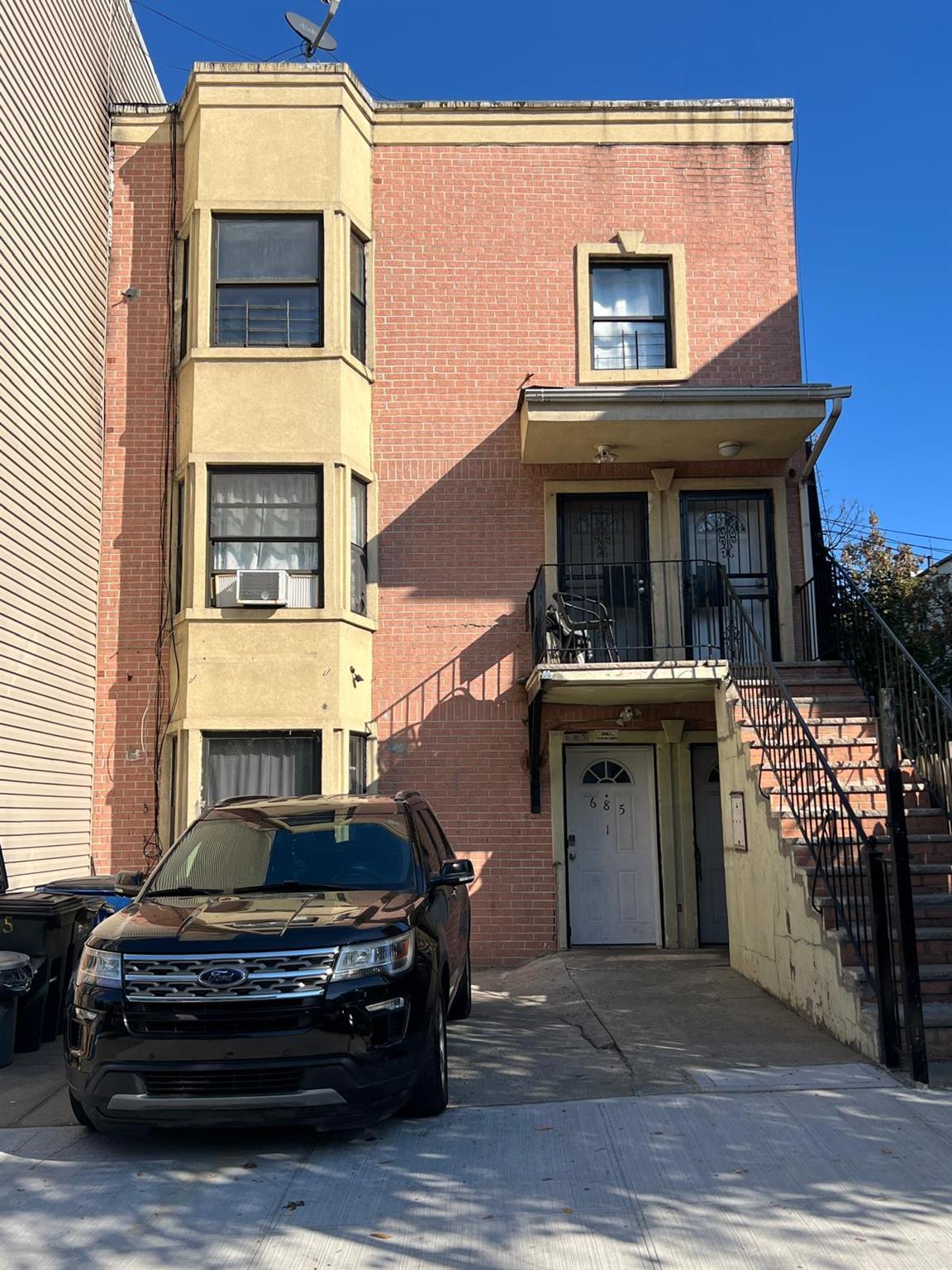 685 Evergreen Avenue