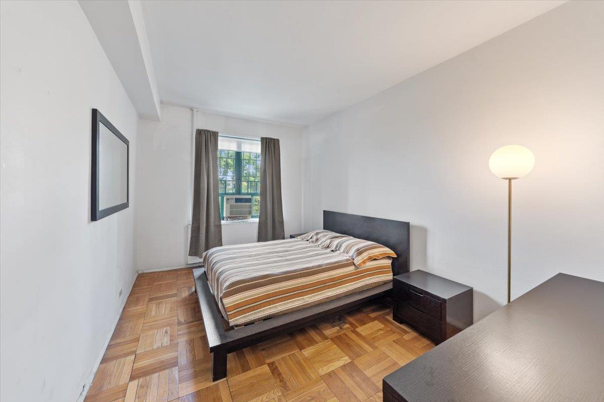 2200 E Tremont Avenue 5A