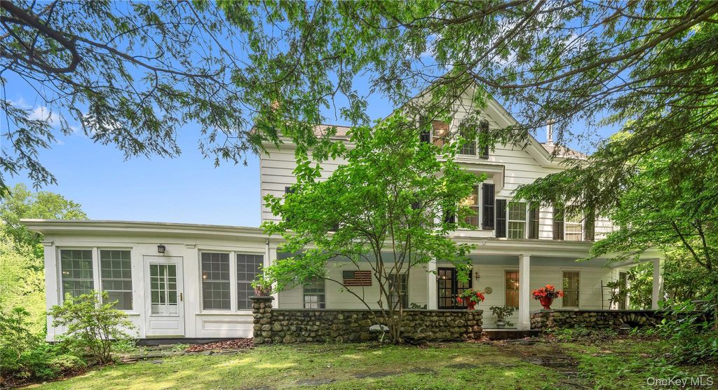 Photo of 27 Bedford Road, Pleasantville, NY 10570 (MLS # 921880)