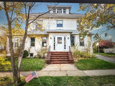 Multifamily For Rent - 42 Vernon Avenue #2<br/> Rockville Centre, NY 11570