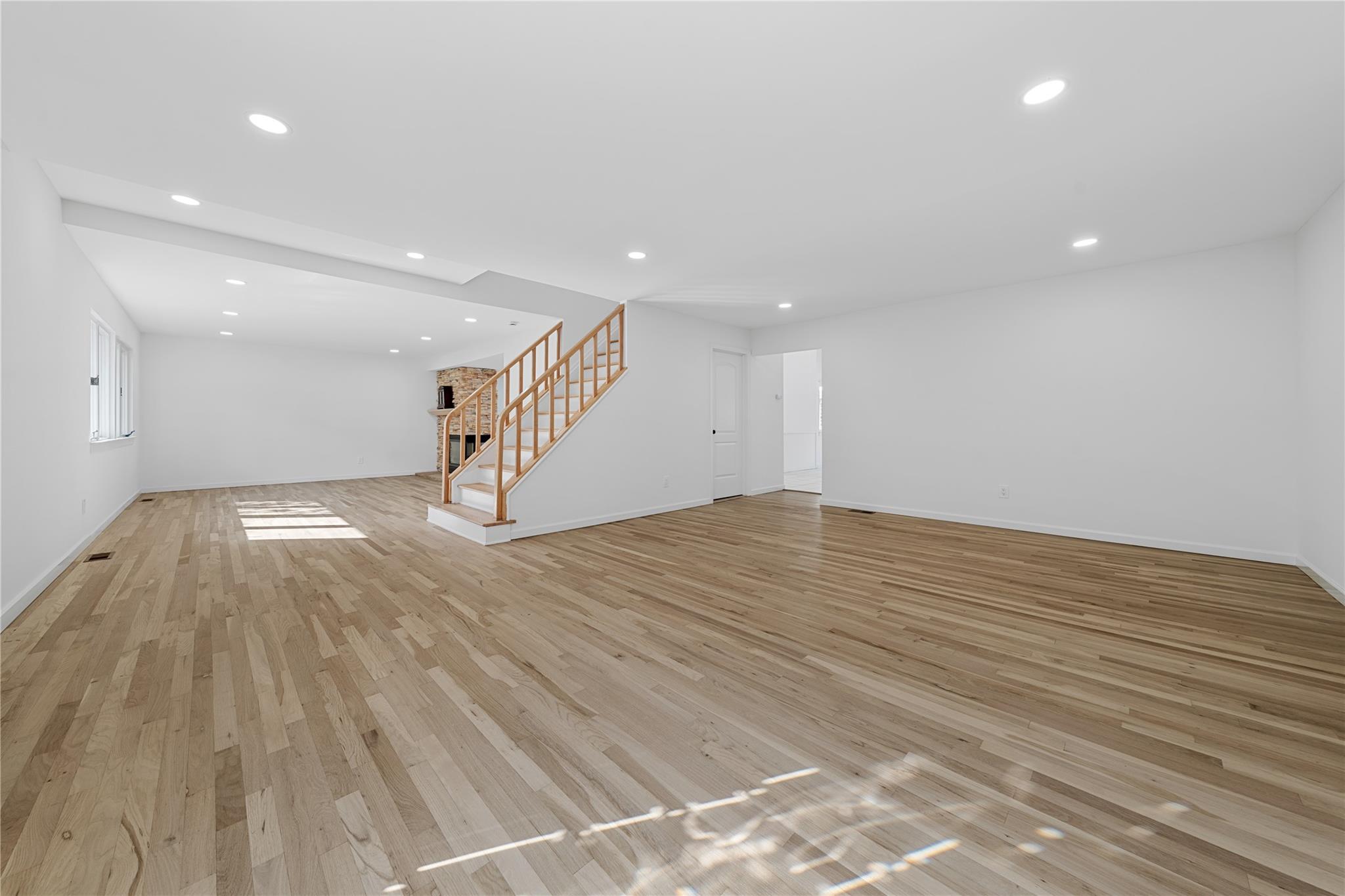 6 Blue Sky Court, Huntington, New York image 3