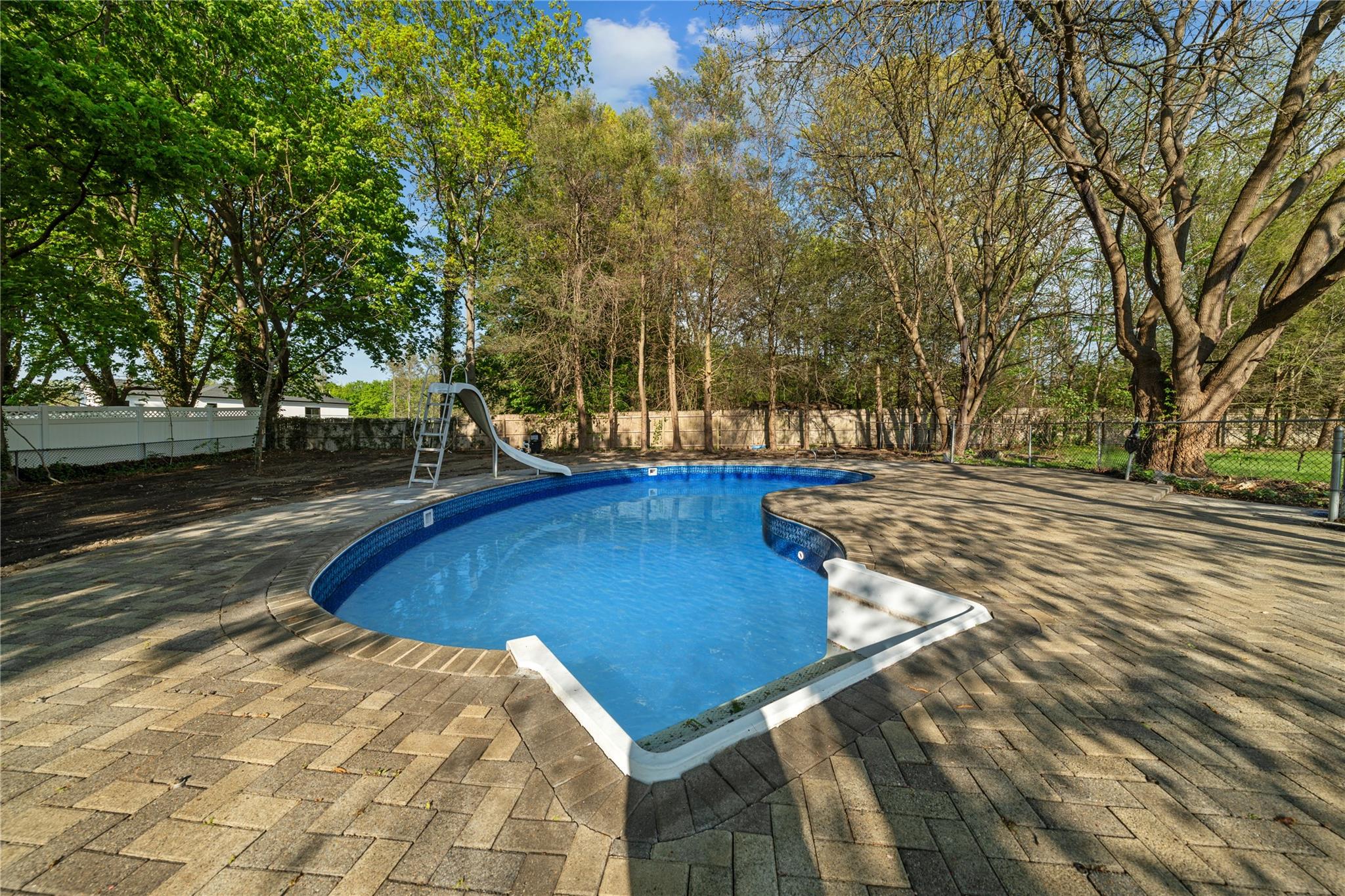 6 Blue Sky Court, Huntington, New York image 27