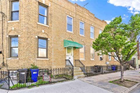 Homes For Sale - 4201 Newtown Road<br/> Astoria, NY 11103