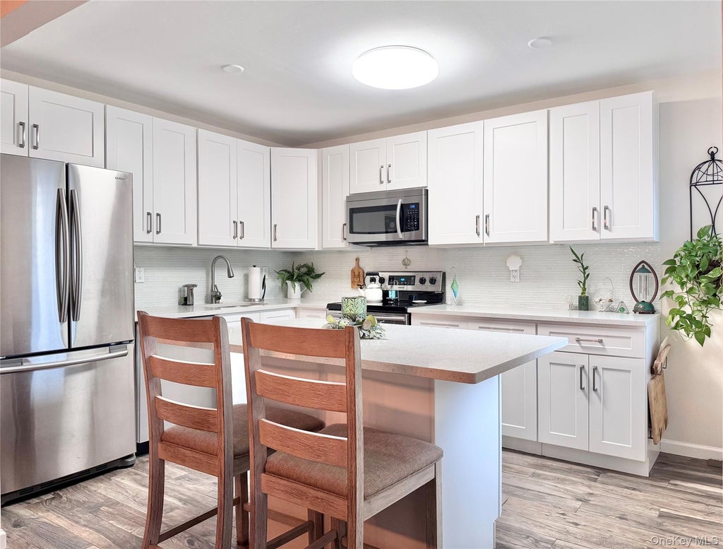 Photo of 745 Conklin Street #18, Farmingdale, NY 11735 (MLS # 1044109)