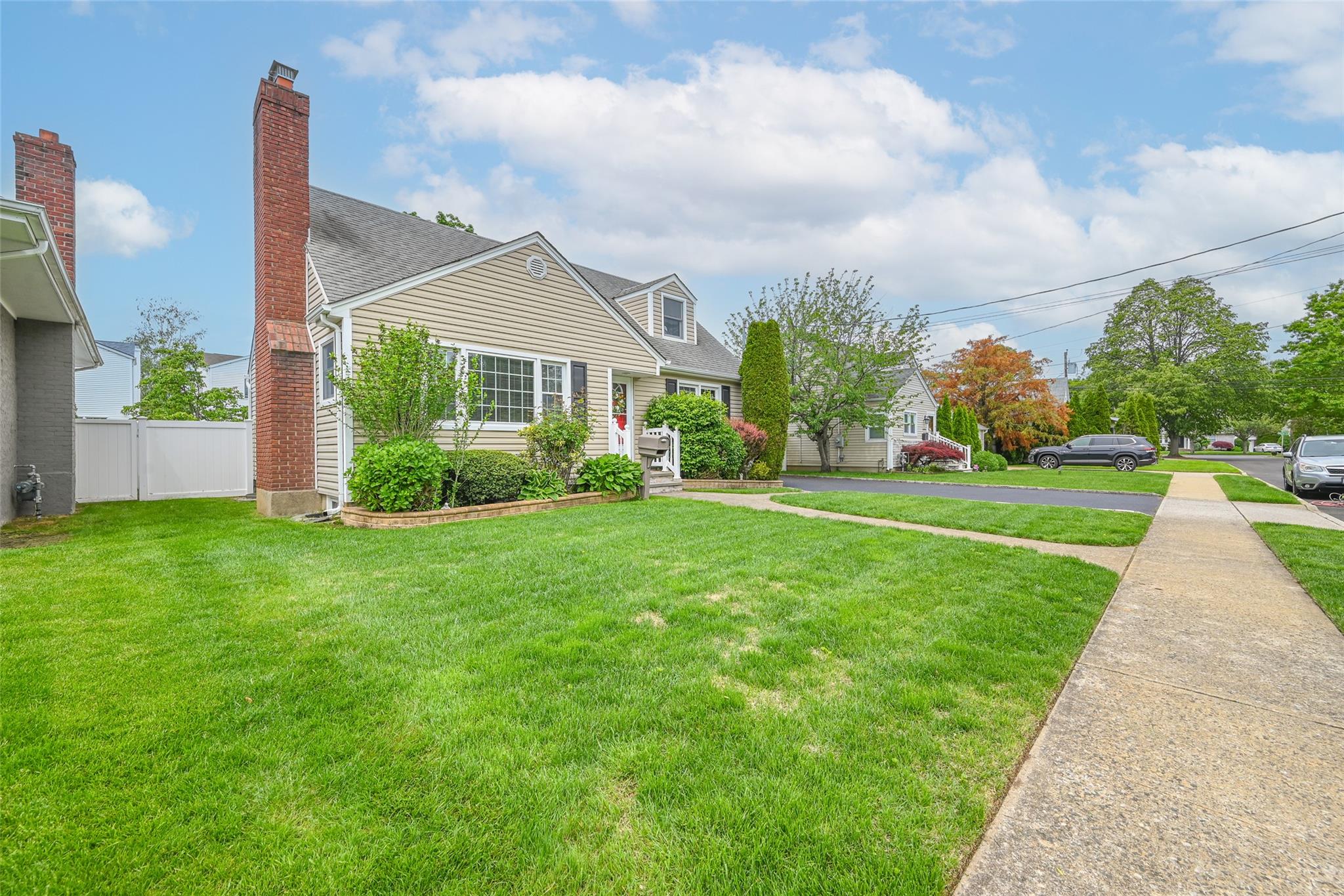 1652 Baker Avenue, Merrick, New York image 4