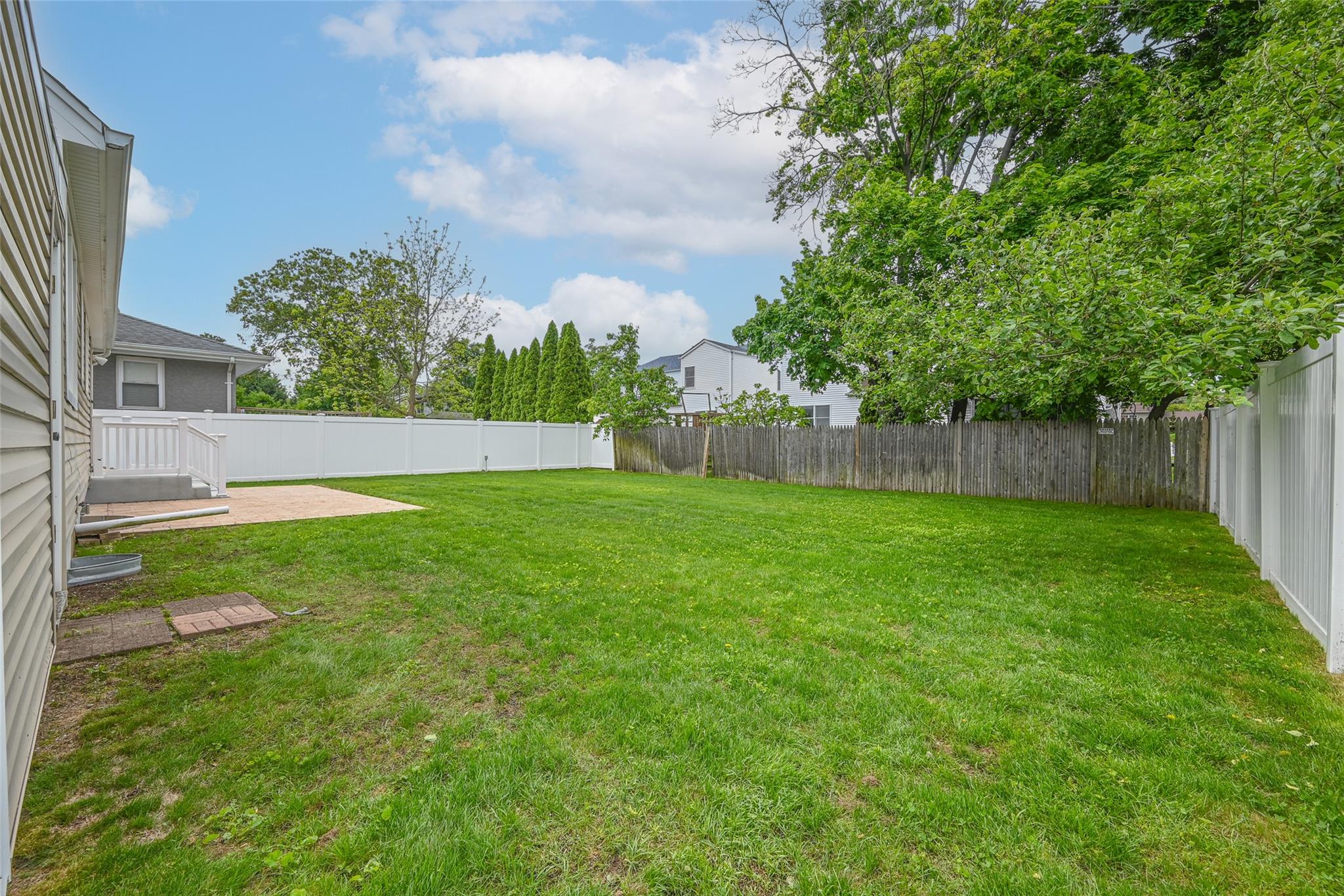 1652 Baker Avenue, Merrick, New York image 20