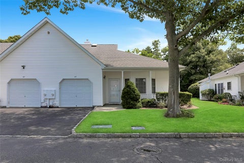Condo For Sale - 42 Oyster Cove Lane<br/> Blue Point, NY 11715