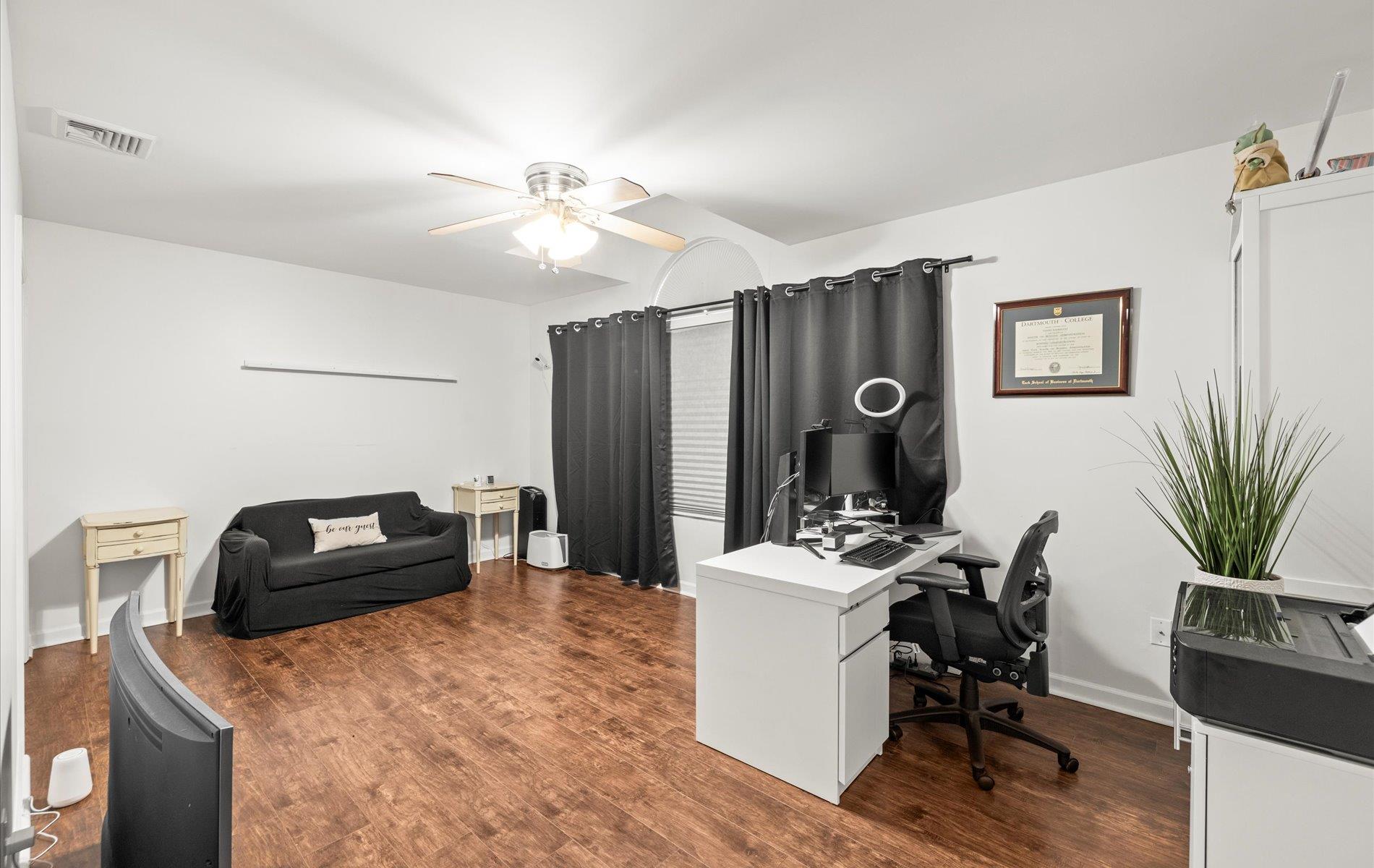 65 Howell Avenue, Deer Park, New York image 27