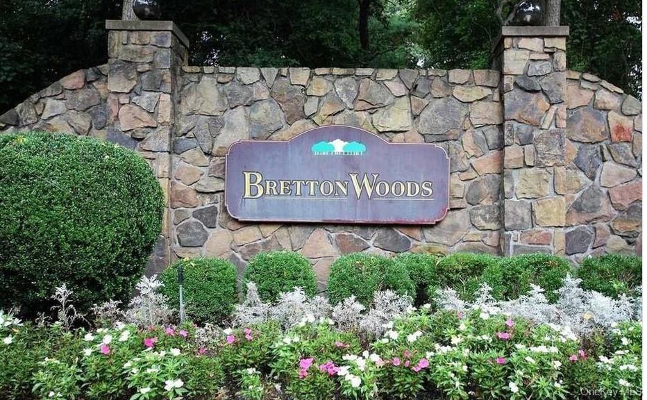 280 Brettonwoods Drive