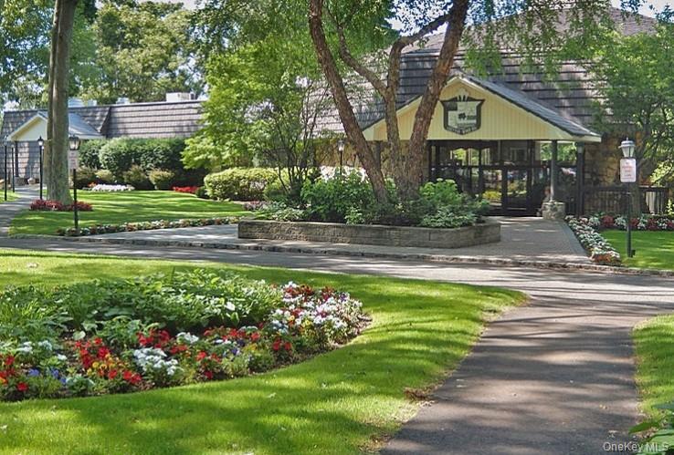 280 Brettonwoods Drive