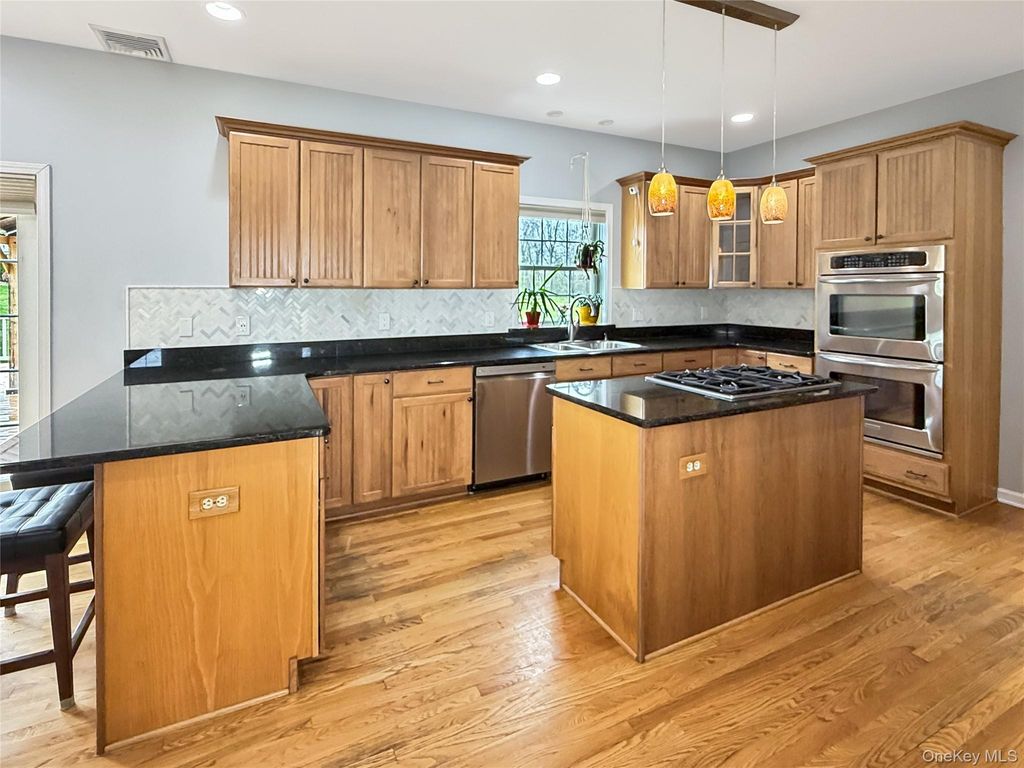 Photo of 343 North Avenue, Pleasant Valley, NY 12569 (MLS # 990920)