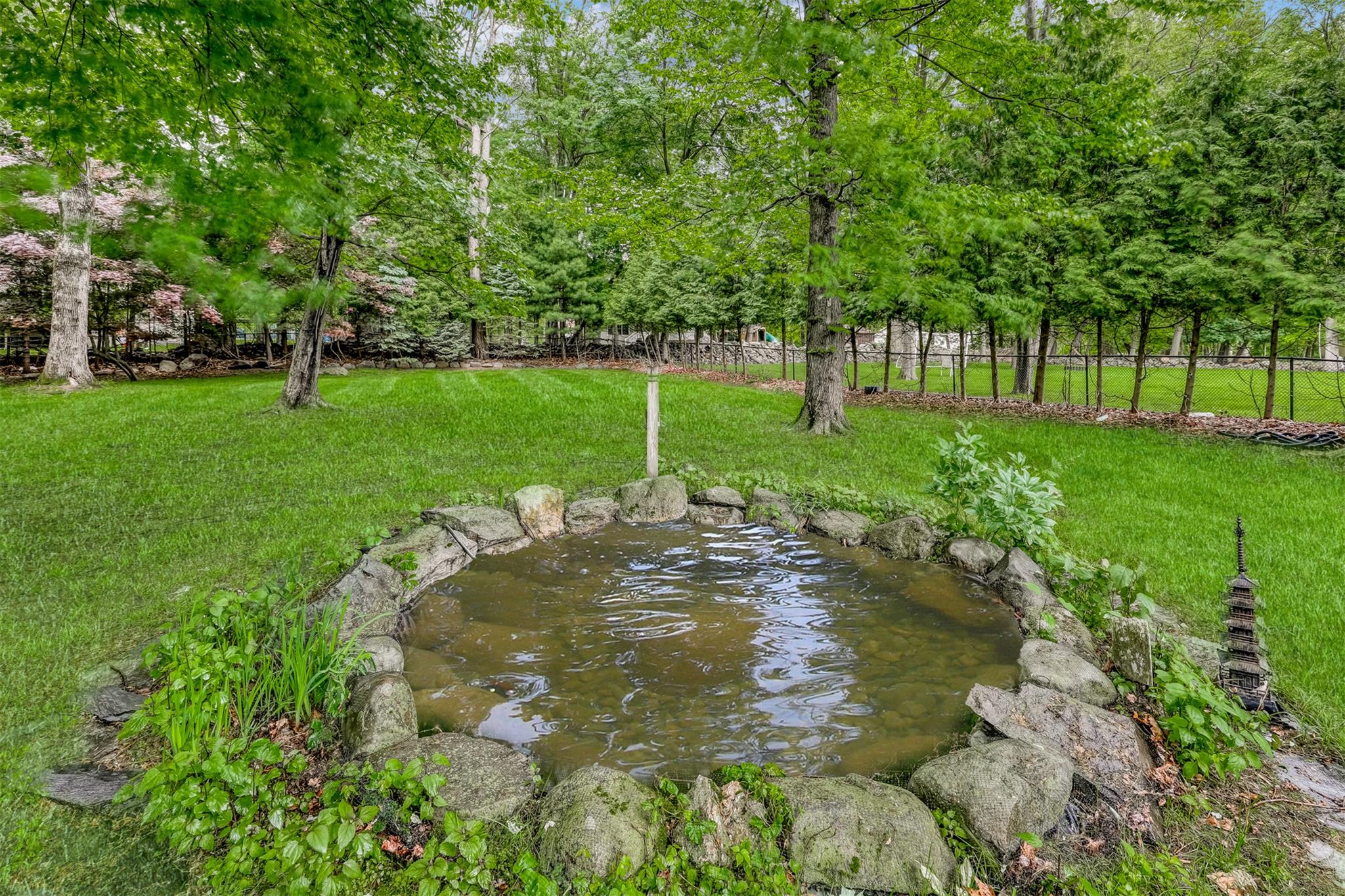 7 Fawn Hill Drive, Airmont, New York image 5