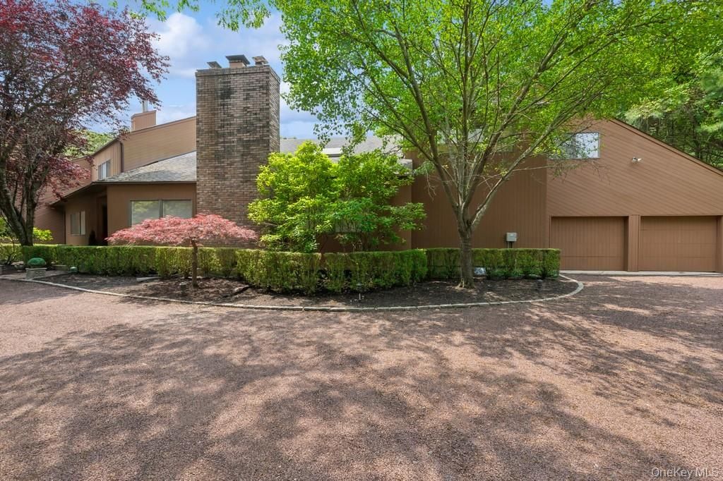 Photo of 61 Hidden Cove Court, Southampton, NY 11968 (MLS # 1002630)
