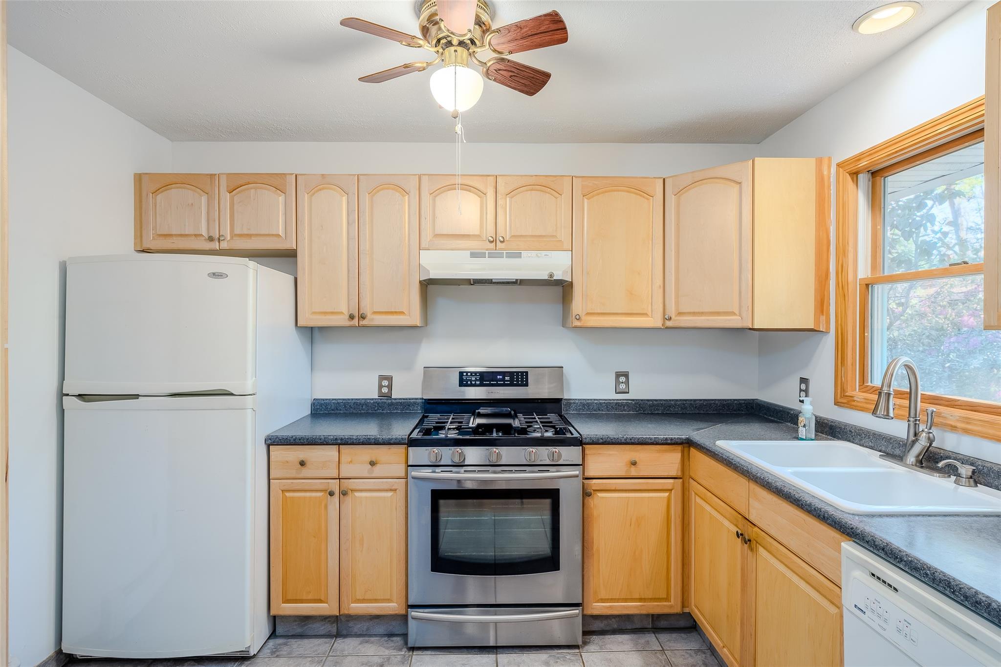 218 Cliff Road, Wading River, New York image 23