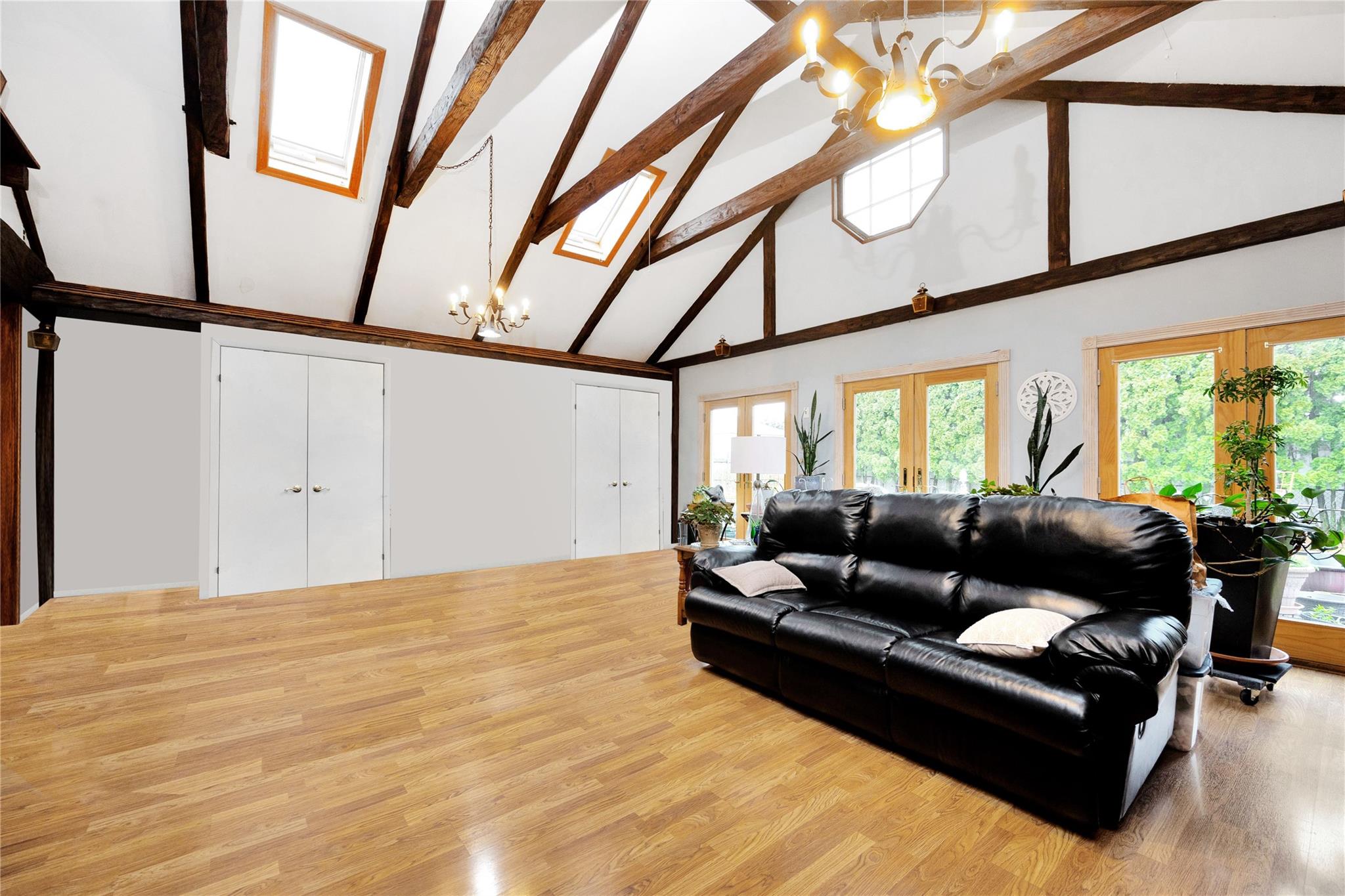 21 Oxford Road, Massapequa, New York image 13