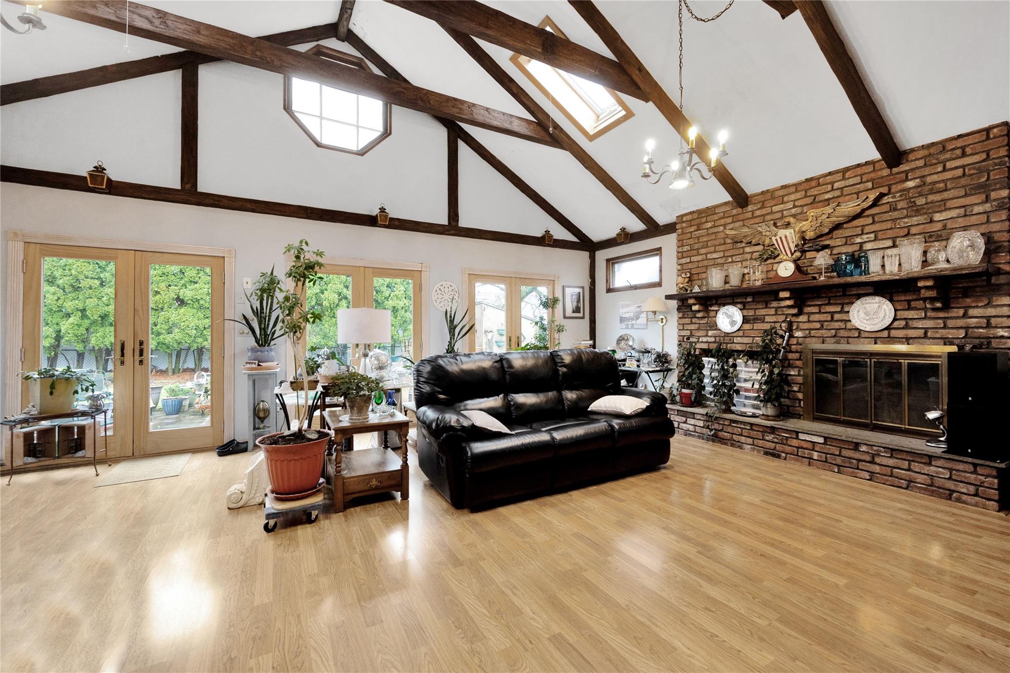 21 Oxford Road, Massapequa, New York image 12