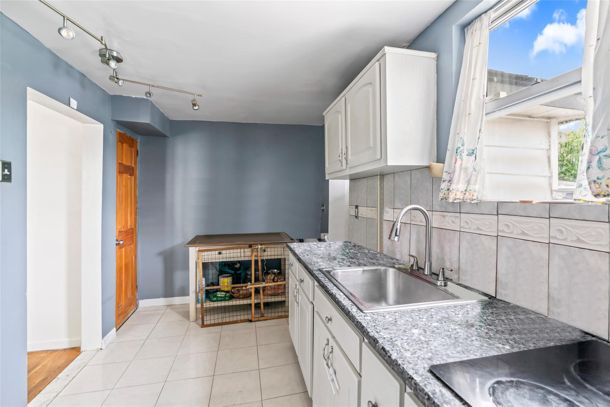 1541 E 95th Street, Brooklyn, New York image 7